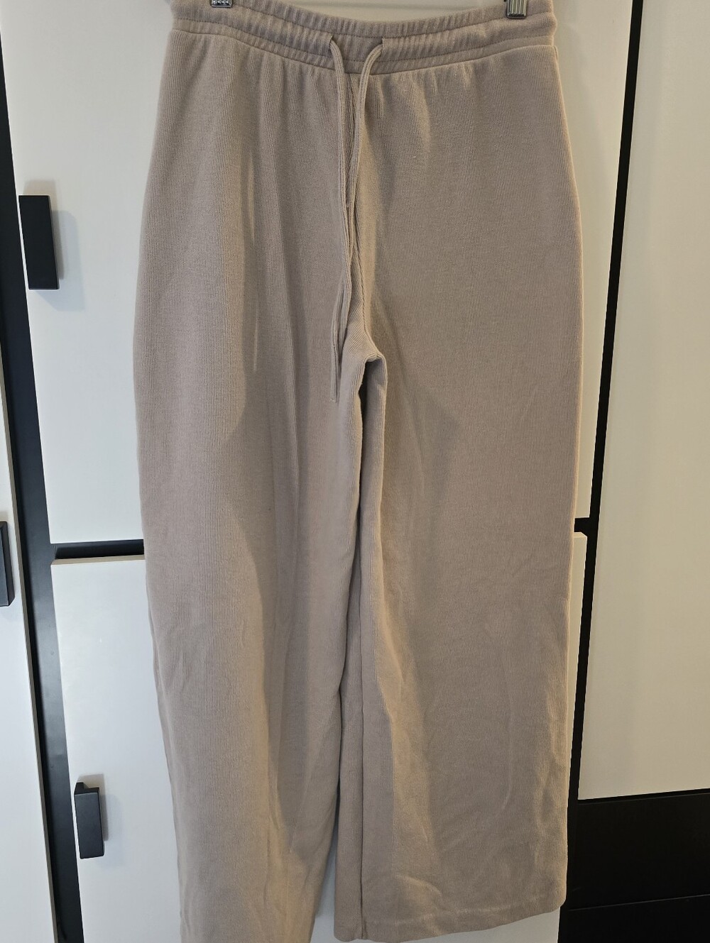Zara Wide-Leg Drawstring Sweatpants in Taupe